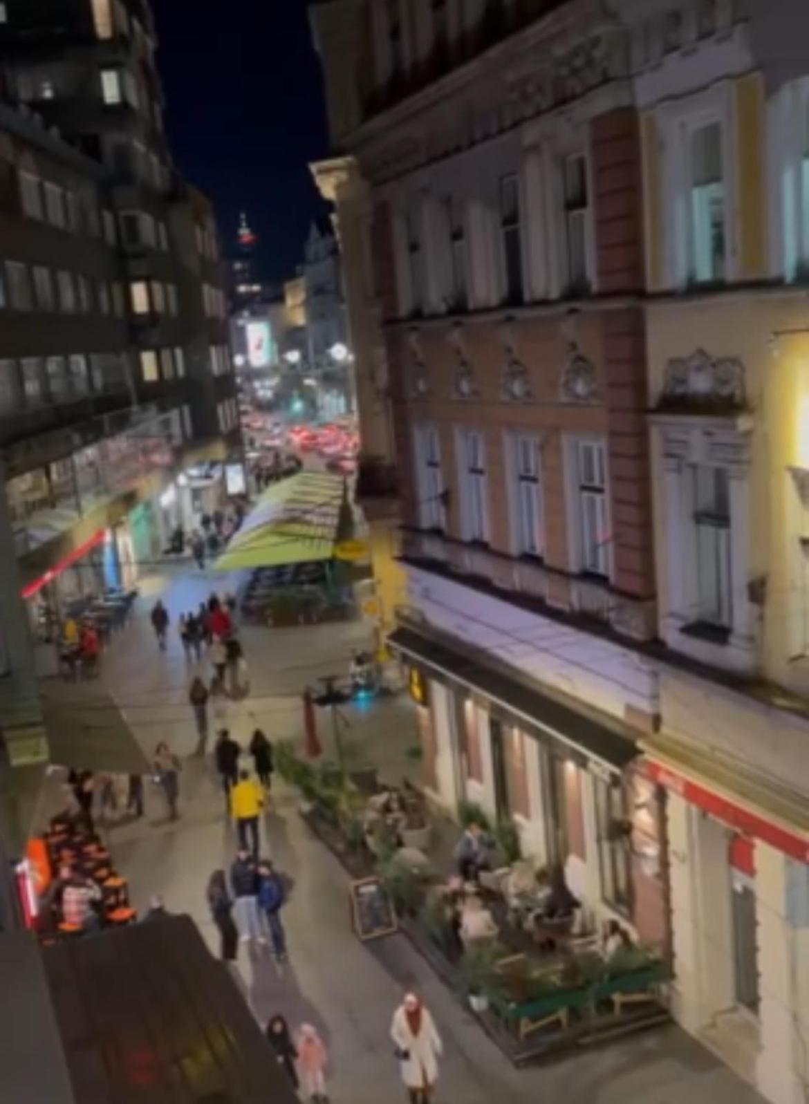 Main Street Retreat Apartment With Free Parking SJJ Eksteriør billede