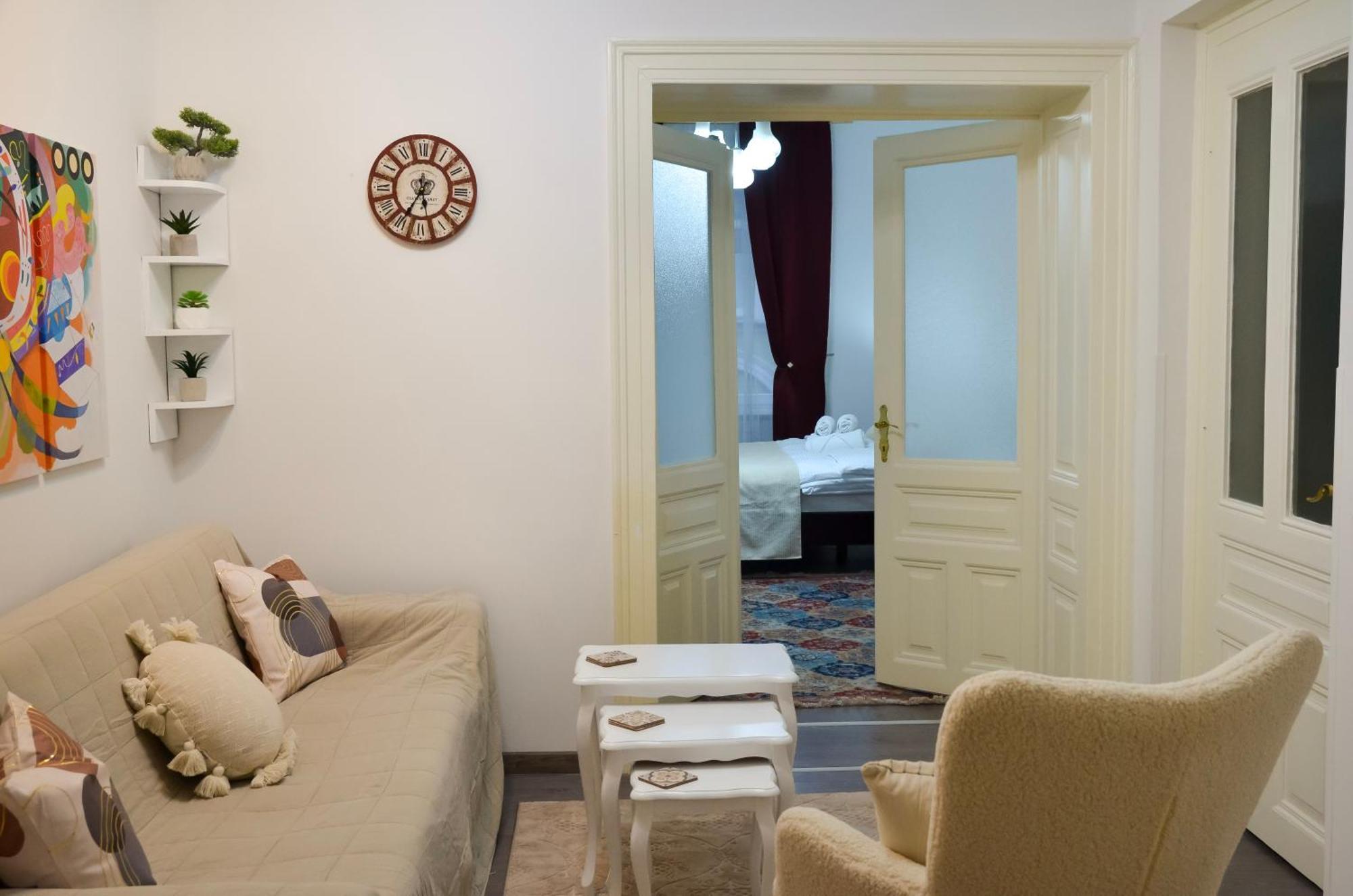Main Street Retreat Apartment With Free Parking SJJ Eksteriør billede