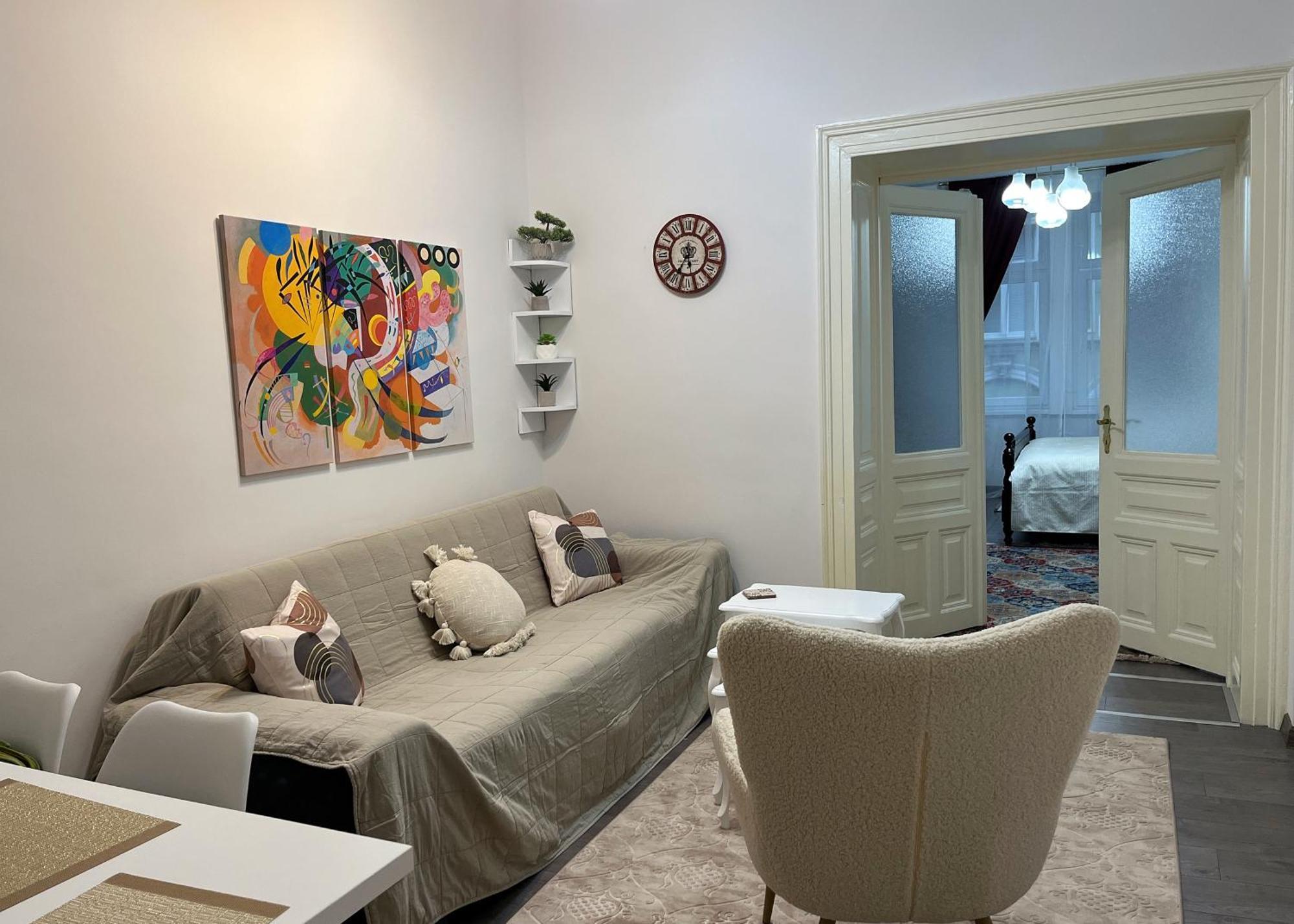 Main Street Retreat Apartment With Free Parking SJJ Eksteriør billede
