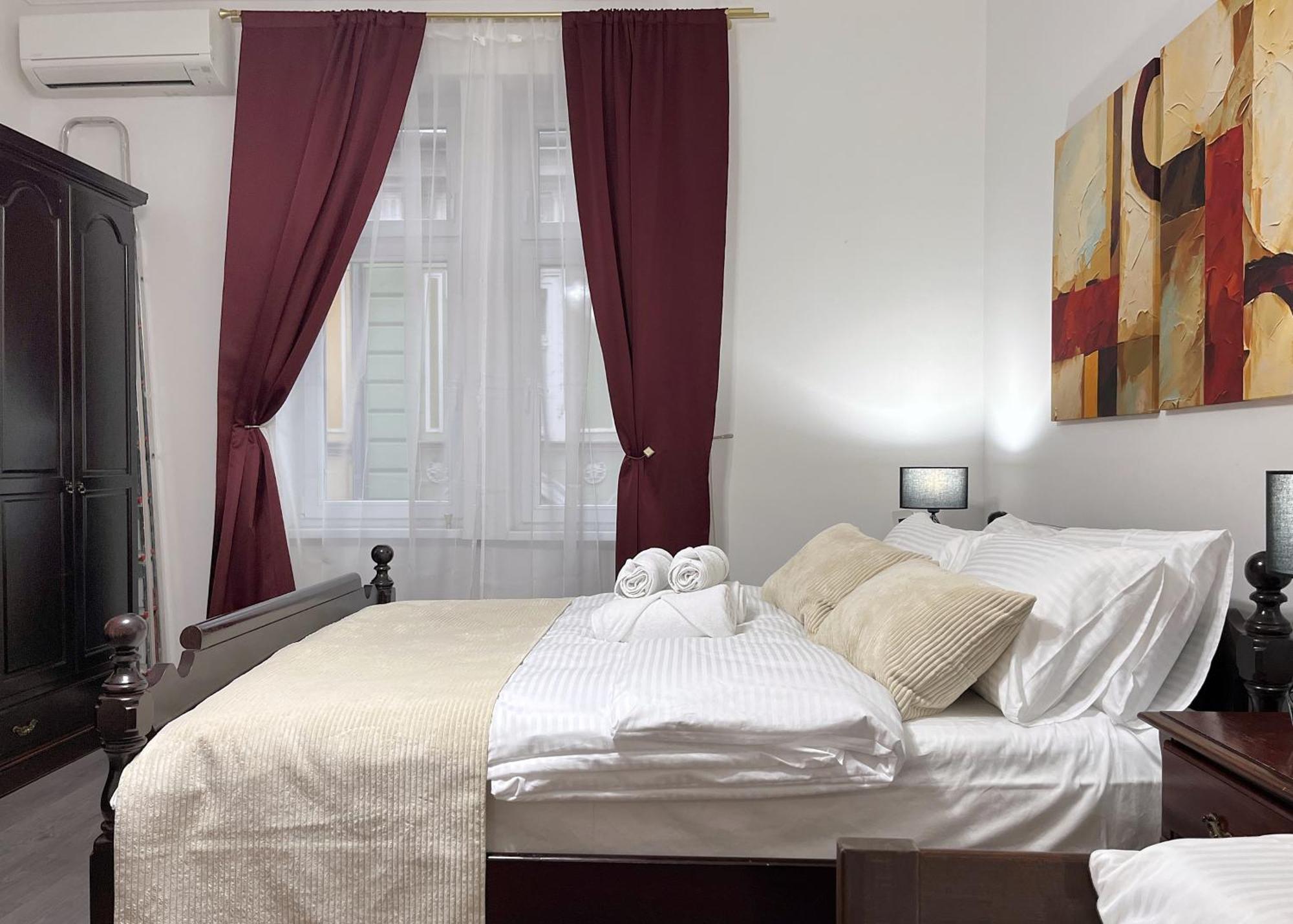 Main Street Retreat Apartment With Free Parking SJJ Eksteriør billede