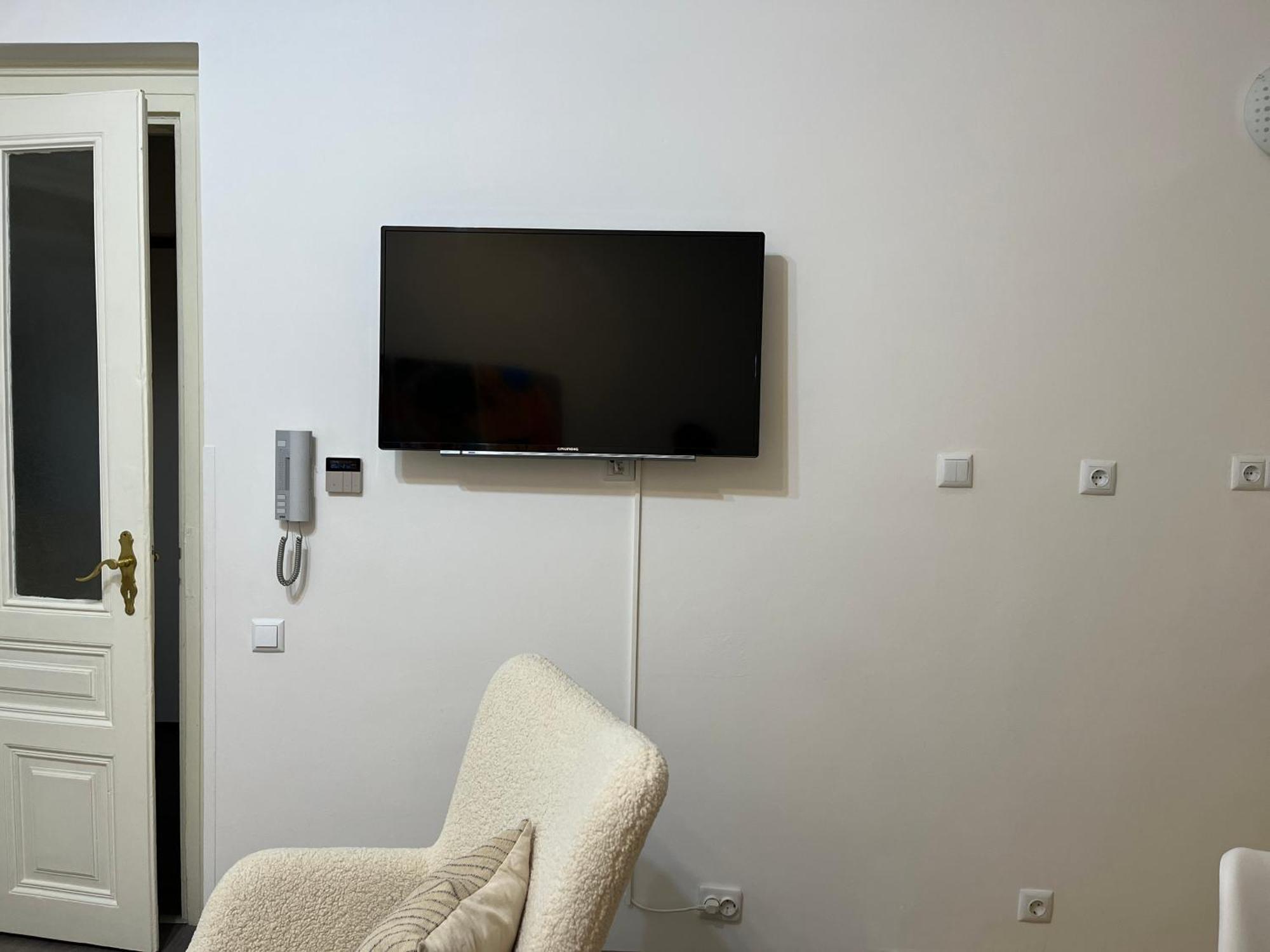 Main Street Retreat Apartment With Free Parking SJJ Eksteriør billede